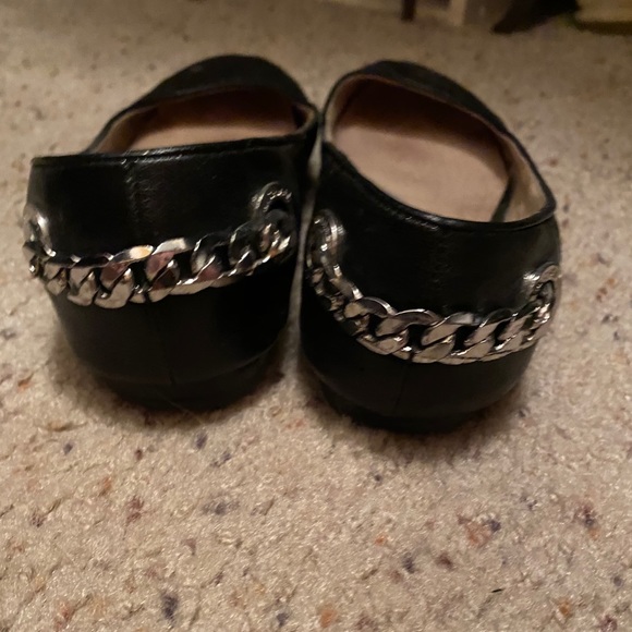 MK flats - Picture 1 of 3